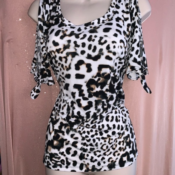 Leopard Animal Print Shoulder Out Top by Chaus - Picture 2 of 9